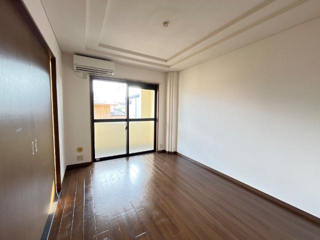 ローズガーデンの居間・リビング|リビング