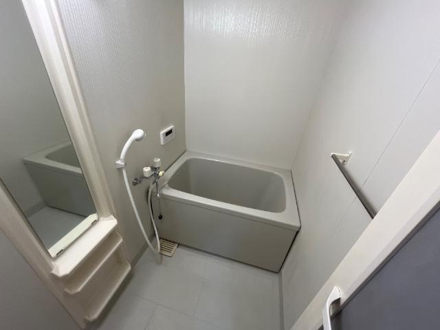 ローズガーデンの浴室|バス