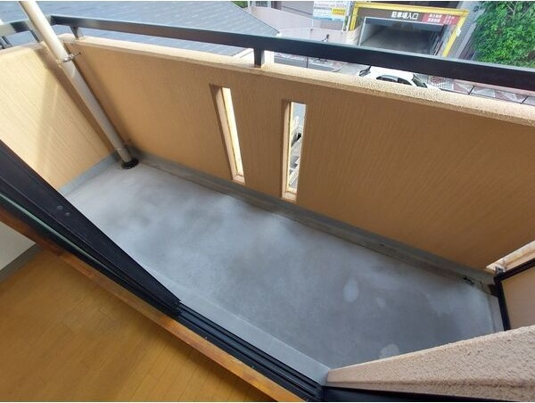 New Century 前後　　刈谷市近郊の賃貸はクラスホームのバルコニー