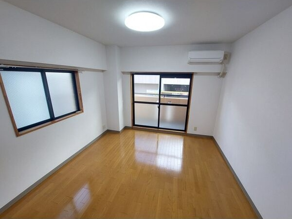 New Century 前後　　刈谷市近郊の賃貸はクラスホームの居間・リビング