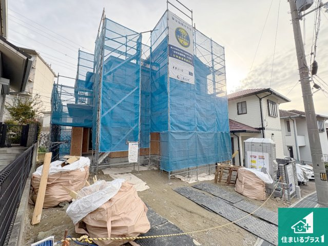 神戸市垂水区桃山台　新築一戸建ての外観|周辺は落ち着いた街並みの住宅地！子育てがしやすい住環境です！まだ未完成ですが、現地でしかわからない事もございます。是非一度ご覧ください。