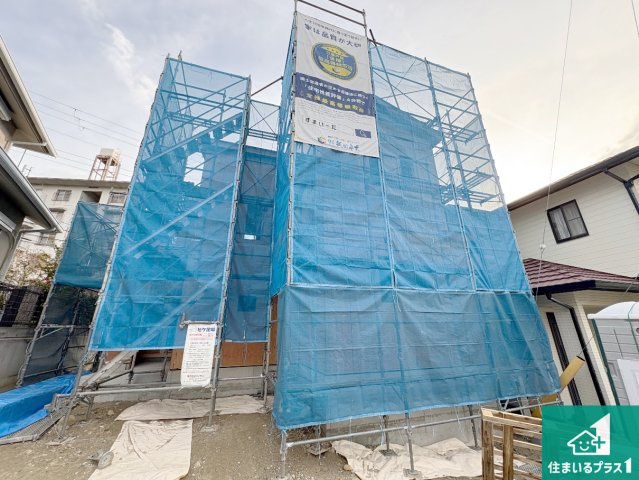 神戸市垂水区桃山台　新築一戸建ての外観|周辺は落ち着いた街並みの住宅地！子育てがしやすい住環境です！まだ未完成ですが、現地でしかわからない事もございます。是非一度ご覧ください。