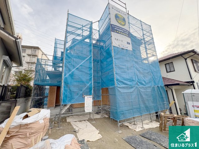 神戸市垂水区桃山台　新築一戸建ての外観|周辺は落ち着いた街並みの住宅地！子育てがしやすい住環境です！まだ未完成ですが、現地でしかわからない事もございます。是非一度ご覧ください。