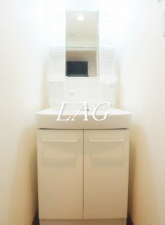 【洗面所】 | ラフォルテ本中山 | 洗面台です。