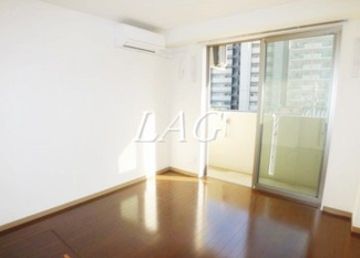 【居間・リビング】 | ラフォルテ本中山 | 洋室のお部屋です。