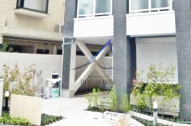 b’CASAライアンヒルズ十条仲原のエントランス|エントランスです。