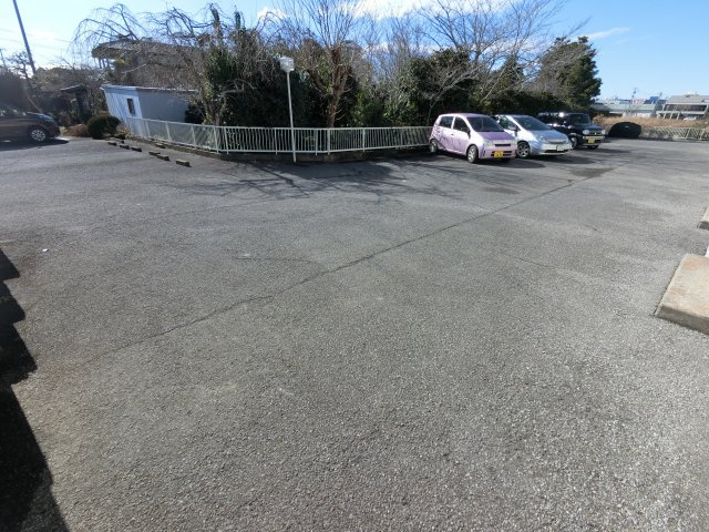 【駐車場】