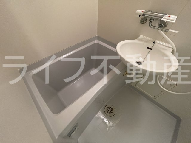 サンライフ山上の浴室|落ち着いた空間のお風呂です