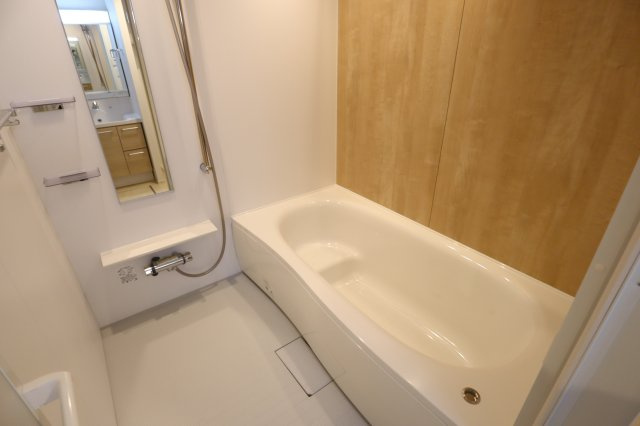 アルティザン九条の浴室