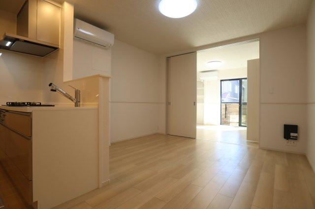 アルティザン九条の居間・リビング