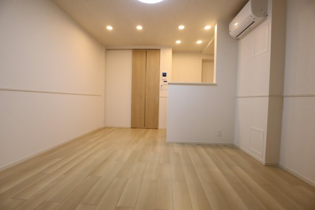 アルティザン九条の居間・リビング