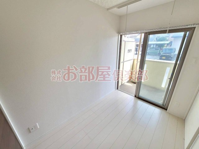 ベルオロール大善寺の洋室|落ち着いた色調の洋室です