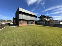 【北杜市須玉町藤田】主要施設などが近くにある築浅の物件の画像