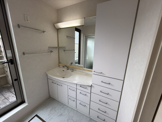 吹田市千里山西５丁目４５－９戸建の独立洗面台