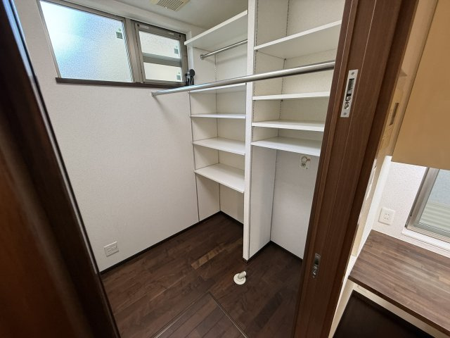 吹田市千里山西５丁目４５－９戸建の収納