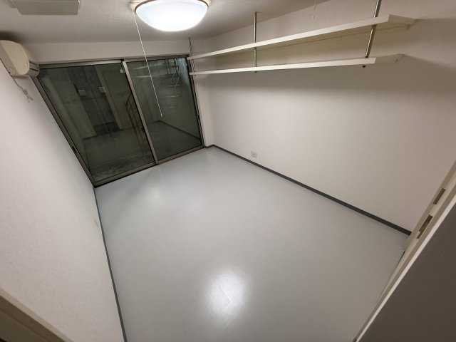 吹田市千里山西５丁目４５－９戸建の洋室