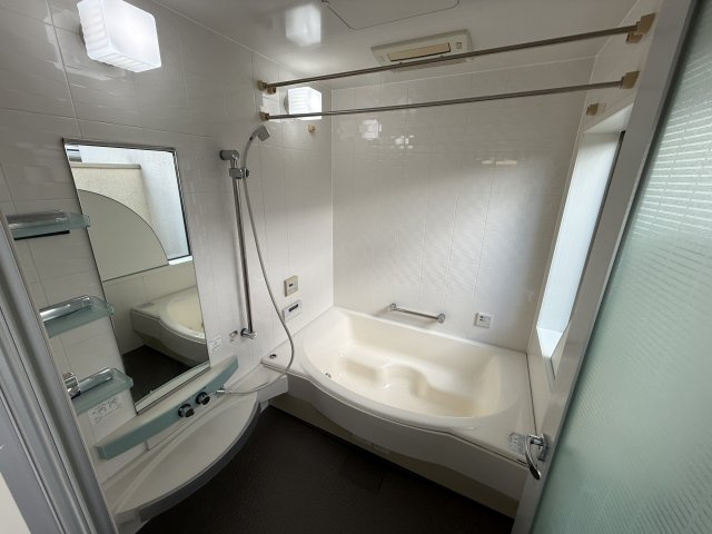 吹田市千里山西５丁目４５－９戸建の浴室