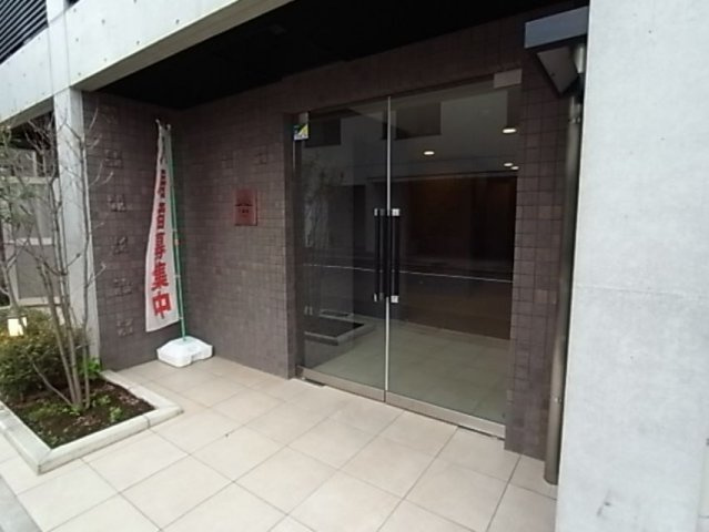 エクセリア千歳船ベルデのエントランス