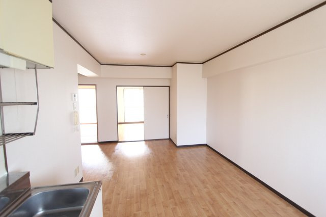 グランドステータス楠の居間・リビング