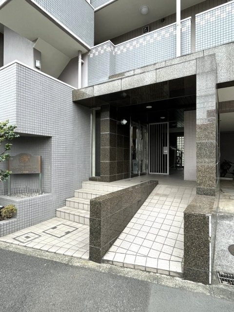 サンテミリオン世田谷上野毛のエントランス