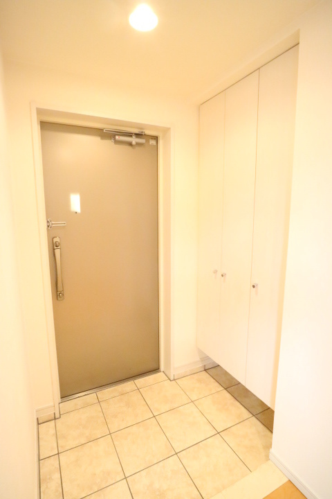 プライムアーバン赤坂の玄関|※参考写真