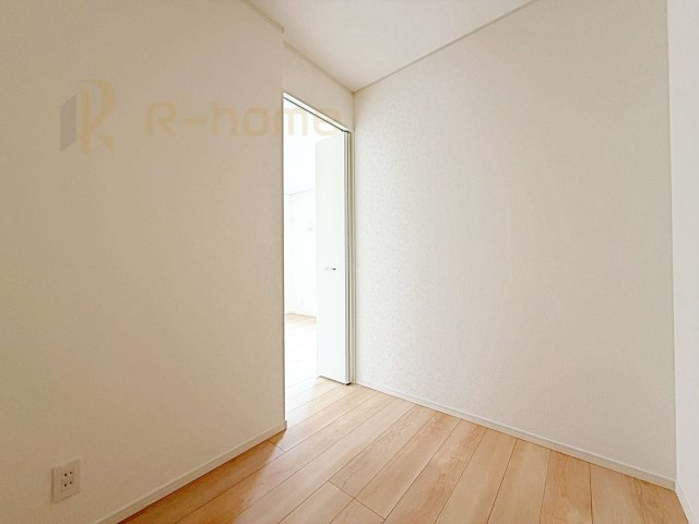 つくば市今鹿島第2　新築戸建て　1号棟の収納|人気のウォークインクローゼット！アウター類はもちろん、季節ものや寝具も収納できます！