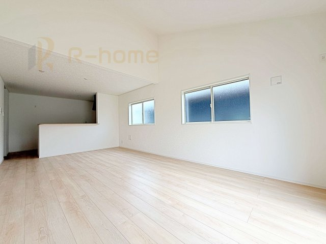 つくば市今鹿島第2　新築戸建て　1号棟の居間・リビング|広々としたLDK♪充分な広さがあり、ご家族でインテリアのレイアウトを考えるのも楽しみですね！