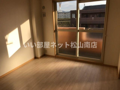 【洋室】 | プラムガーデンMary