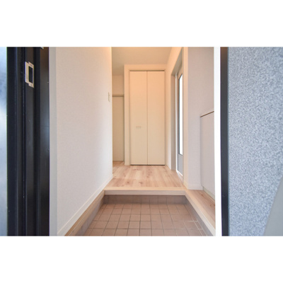 【玄関】 | フォンテーヌ宮ノ陣Ⅱ B棟 | ※別号室のお部屋のお写真です