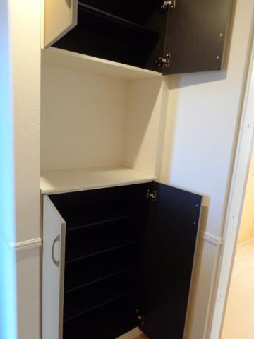 カサ・グラータの収納|玄関収納