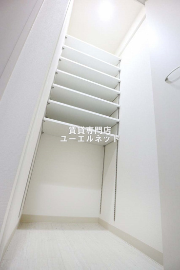 【設備】 | ザ・テラス吹田ＵＨ | 収納力たっぷりのシューズクロークで玄関すっきり！