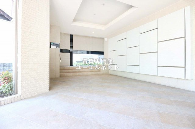 【エントランス】 | ザ・テラス吹田ＵＨ | 毎日通る場所だからこそ、洗練された空間に