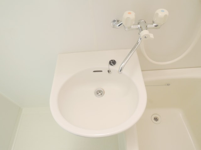 CASAイーストの洗面所