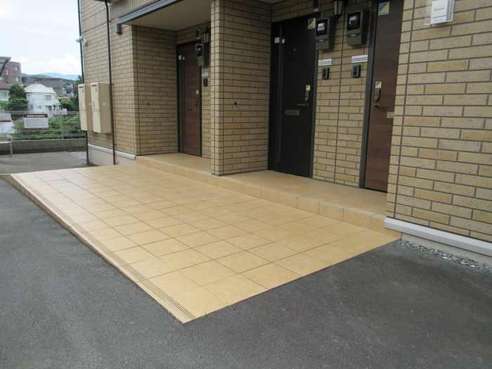 アンソレイエ Ｔのエントランス