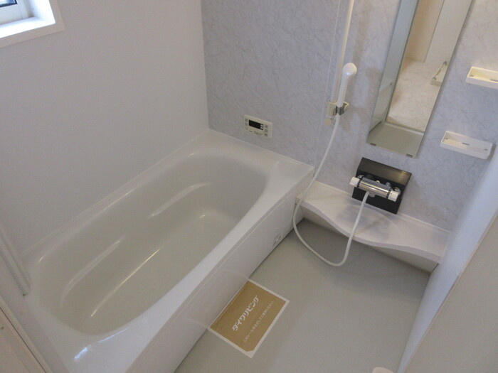 アンソレイエ Ｔの浴室