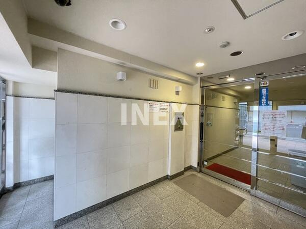 横浜市中区初音町２丁目の賃貸マンションのロビー
