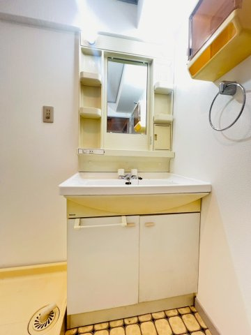 舞子芙蓉ハイツの洗面所