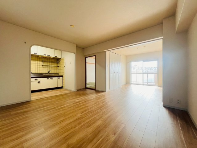 舞子芙蓉ハイツの居間・リビング