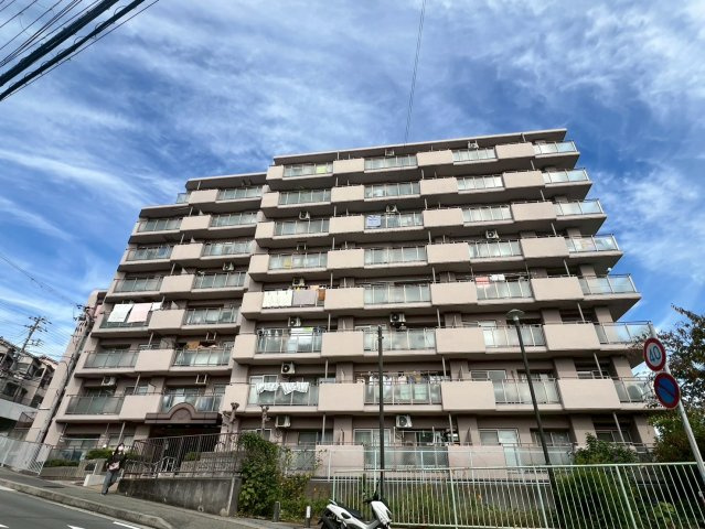 舞子芙蓉ハイツの外観