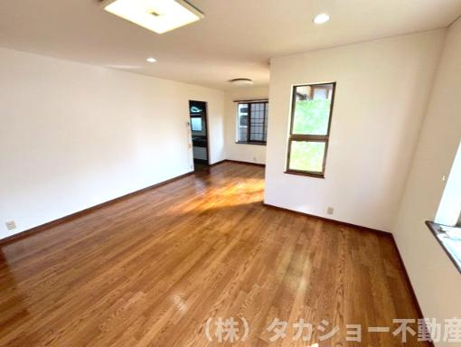 【居間・リビング】 | 市原市泉台4丁目　中古戸建