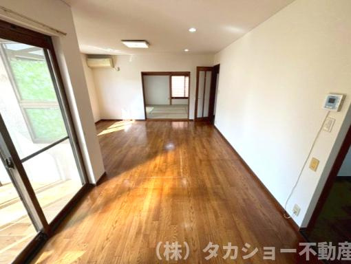 【居間・リビング】 | 市原市泉台4丁目　中古戸建