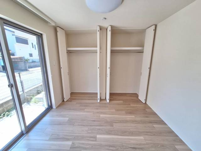 サニーコート瀬戸の洋室