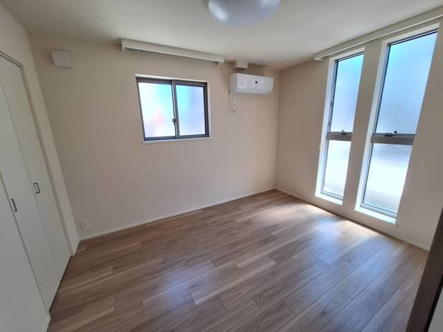 サニーコート瀬戸の洋室