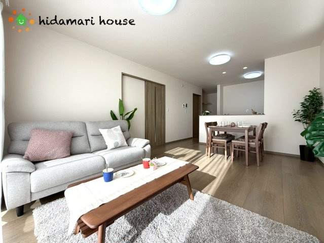 上尾市上尾下4期　新築戸建　ハートフルタウンBの居間・リビング|LDK：18.5帖