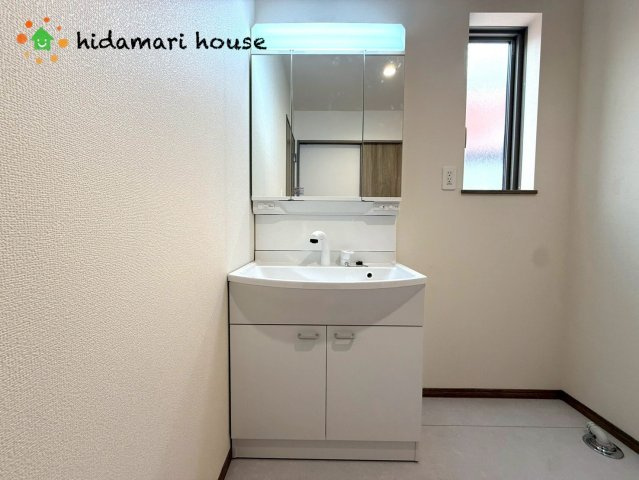 上尾市上尾下4期　新築戸建　ハートフルタウンBの独立洗面台