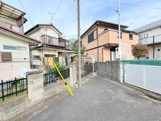 【前面道路含む現地写真】