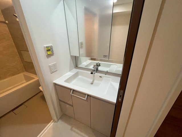 Parc de Vert Esakaの独立洗面台