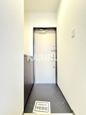 サンコート勝山の玄関