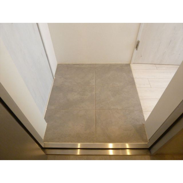 ＬＥＧＡＬＡＮＤ都立大学Ⅱの玄関