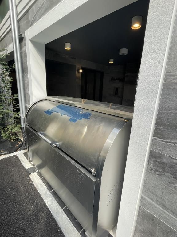 FLレジデンス新宿Ⅲのエントランス